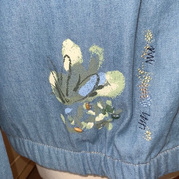 Light denim jacket - Picture 4 of 8